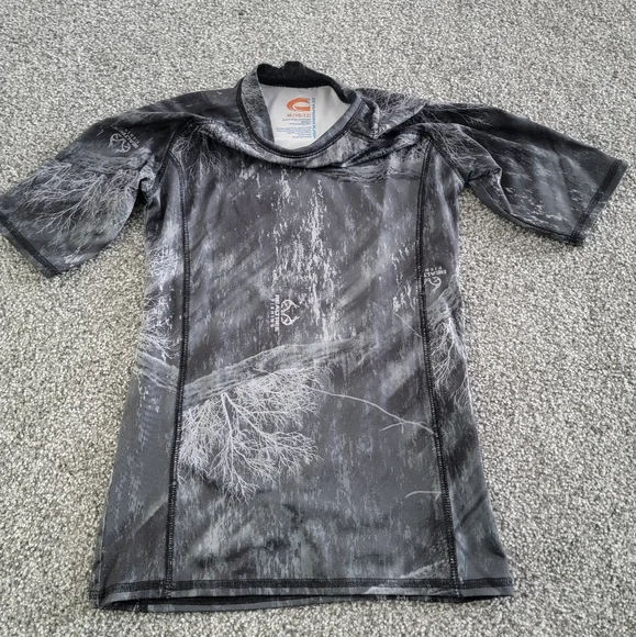Realtree Rashguard - Picture 1 of 2